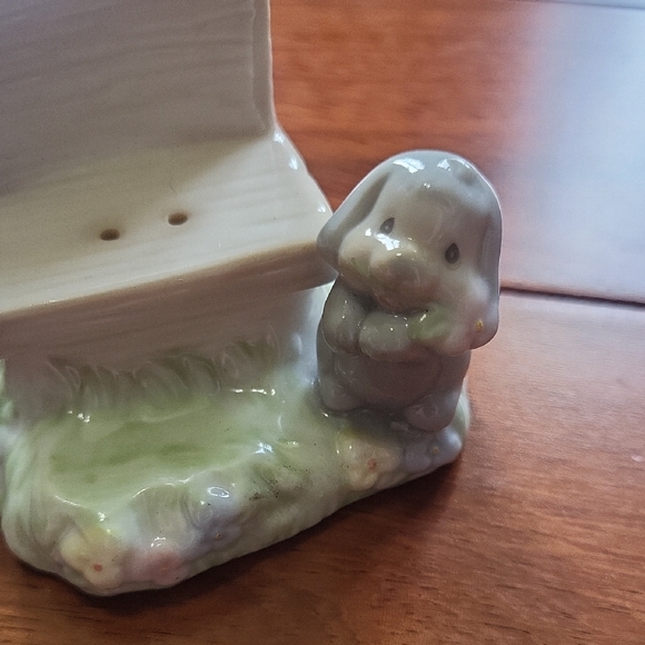 Precious Moments Salt & Pepper Shakers White and Brown Serveware Dining Set - Picture 5 of 12